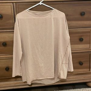 Lululemon back in action long sleeve